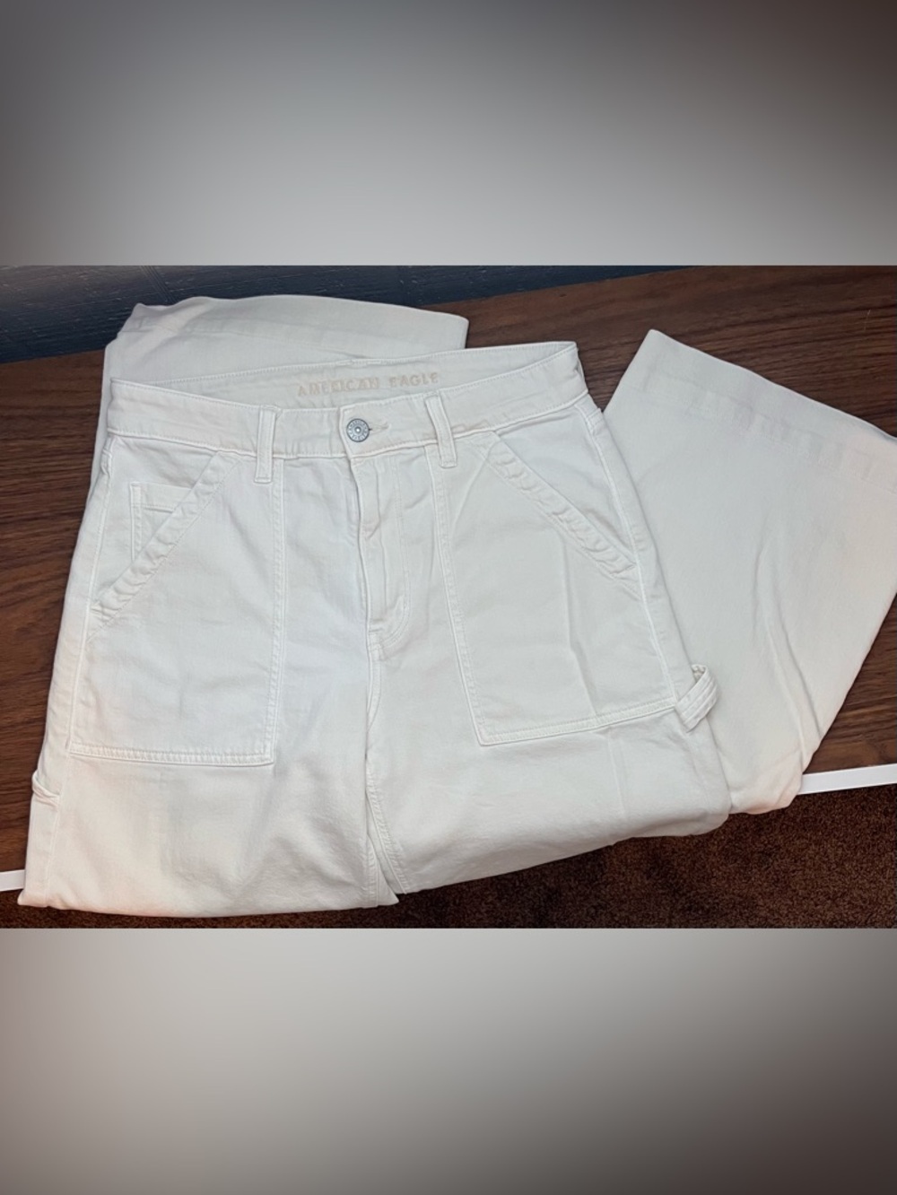 American Eagle Outfitters Cream High-Rise Jeans